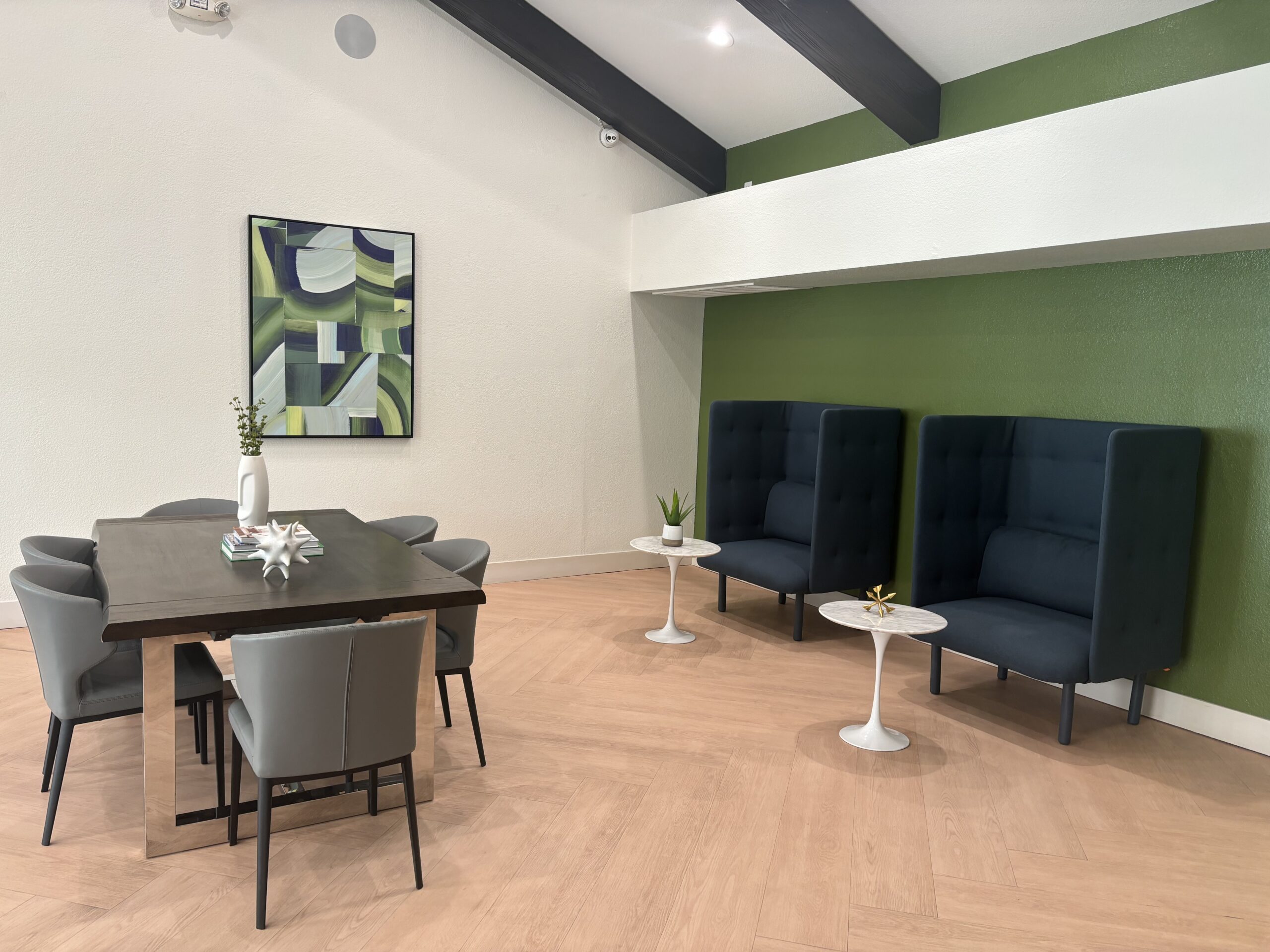 Jade of Scottsdale - After - Residents lobby 04